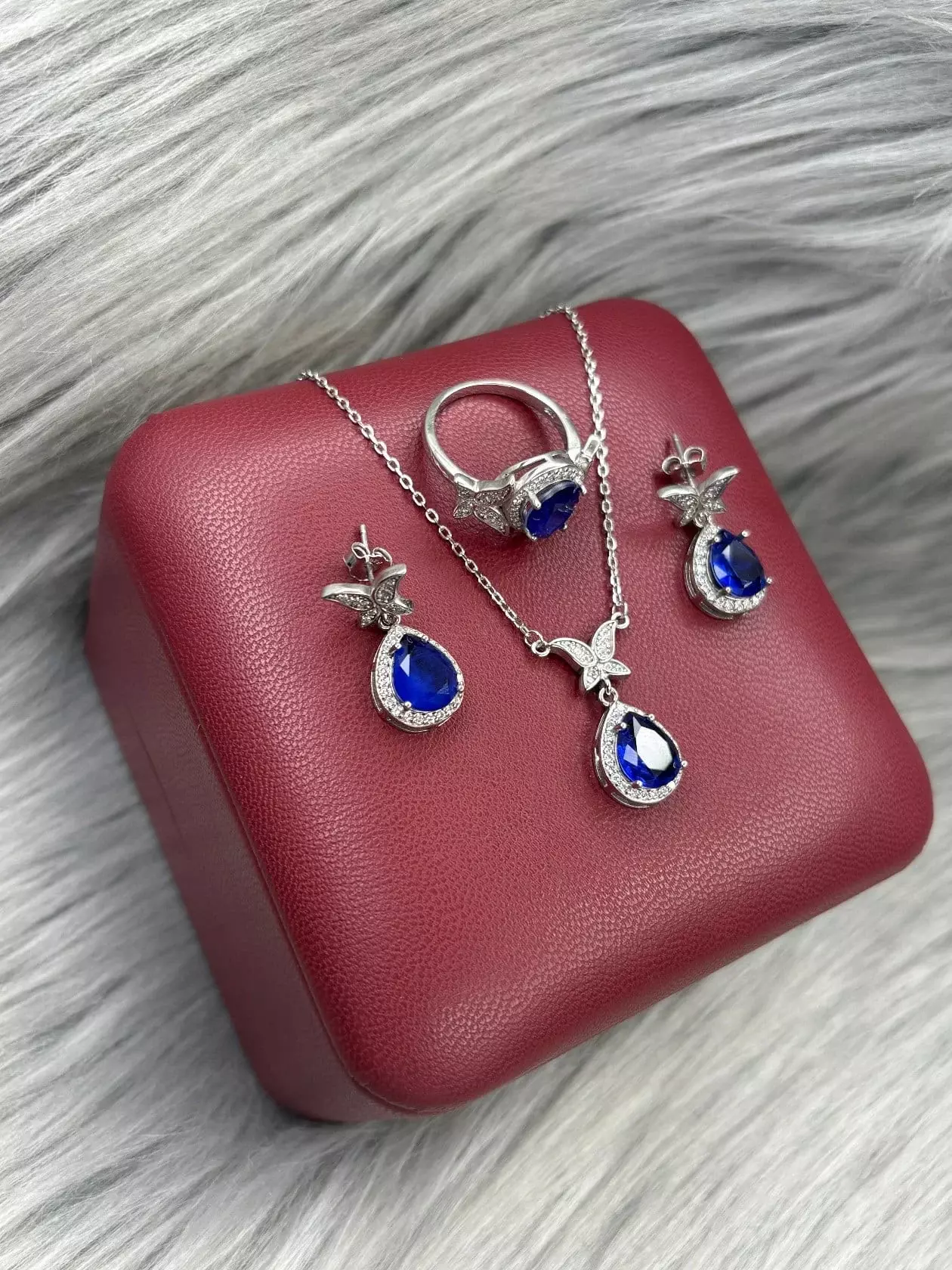 Gümüş dəst 925 əyar zirkon qaşlı, 12.94gr, GB_CD9554