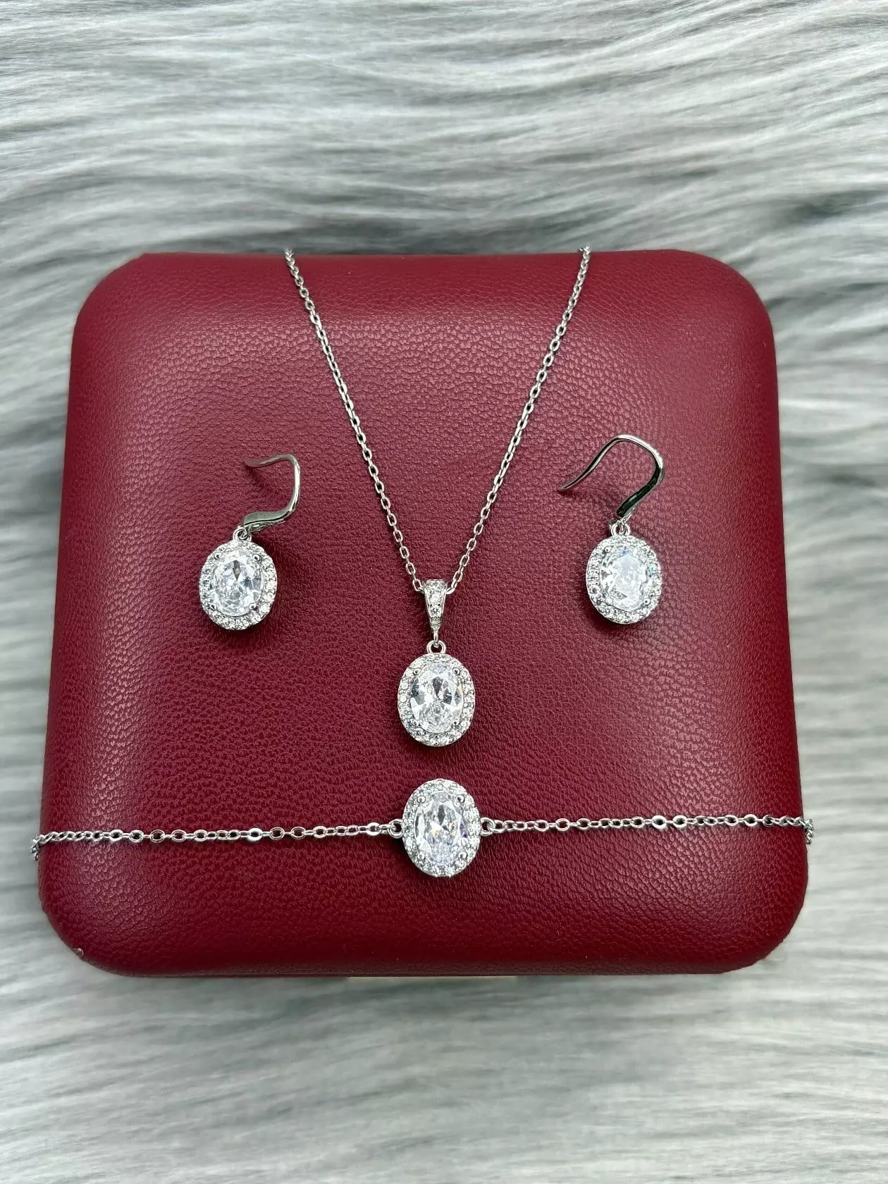 Gümüş dəst 925 əyar zirkon qaşlı, boyunbağı, qolbağ, 8.93gr, GB_CD9629