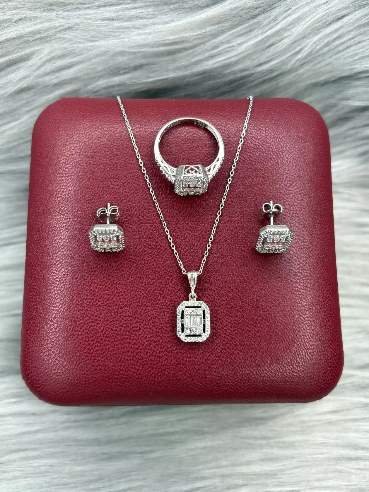 Gümüş dəst 925 əyar zirkon qaşlı, üzük, boyunbağı, 7.1gr, GB_CD9636