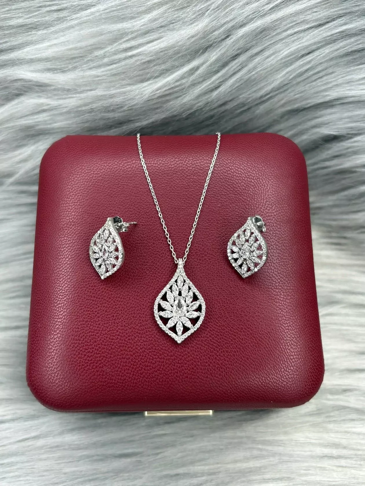 Gümüş dəst 925 əyar zirkon qaşlı, boyunbağı, 6.13gr, GB_CD9640