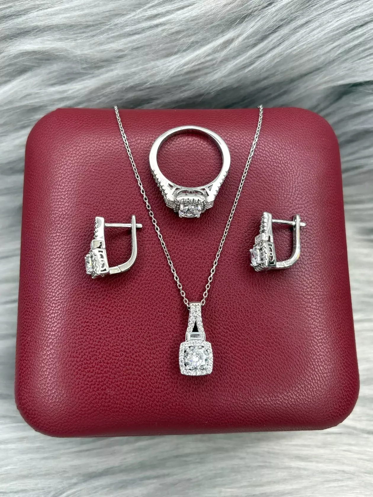 Gümüş dəst 925 əyar zirkon qaşlı, üzük, boyunbağı, 11.6gr, GB_CD9652